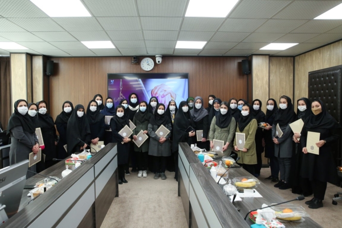 گراميداشت روز زن و تكريم مقام مادر؛ تجليل از پرسنل بانوي واحد الكترونيكي